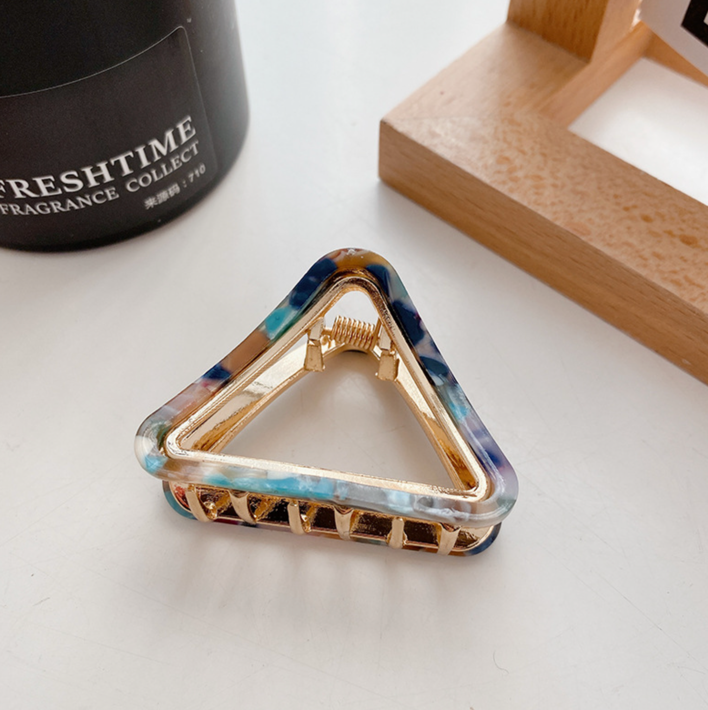 Triangle Gold Adorable Hair Clip (DAYA)