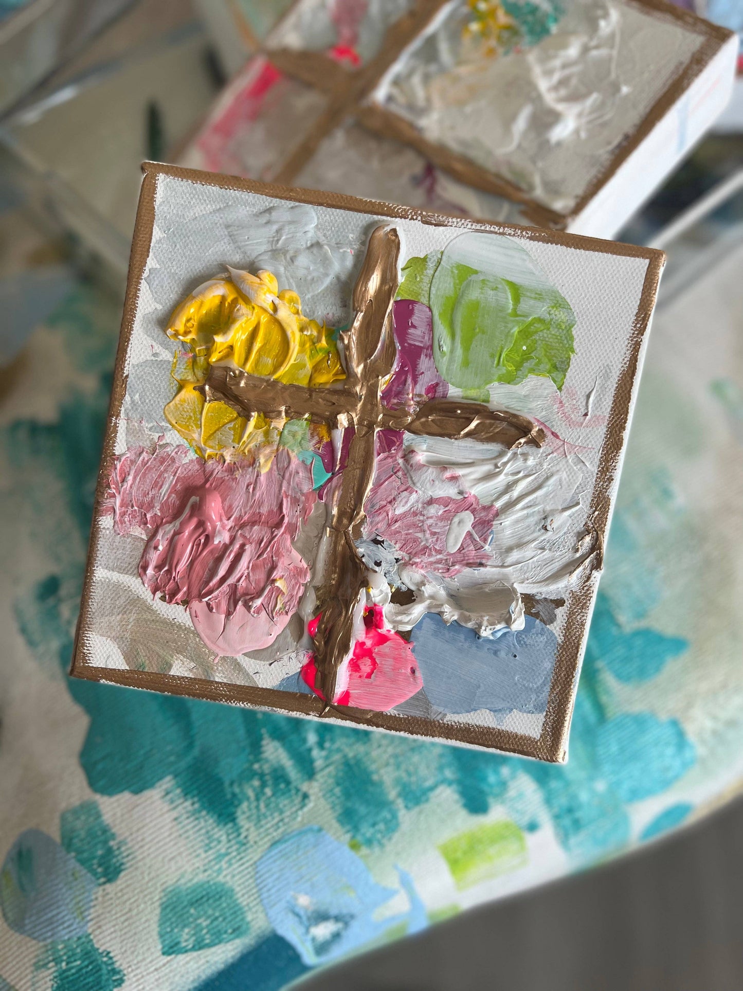 Paint Pallet Canvas Cross
