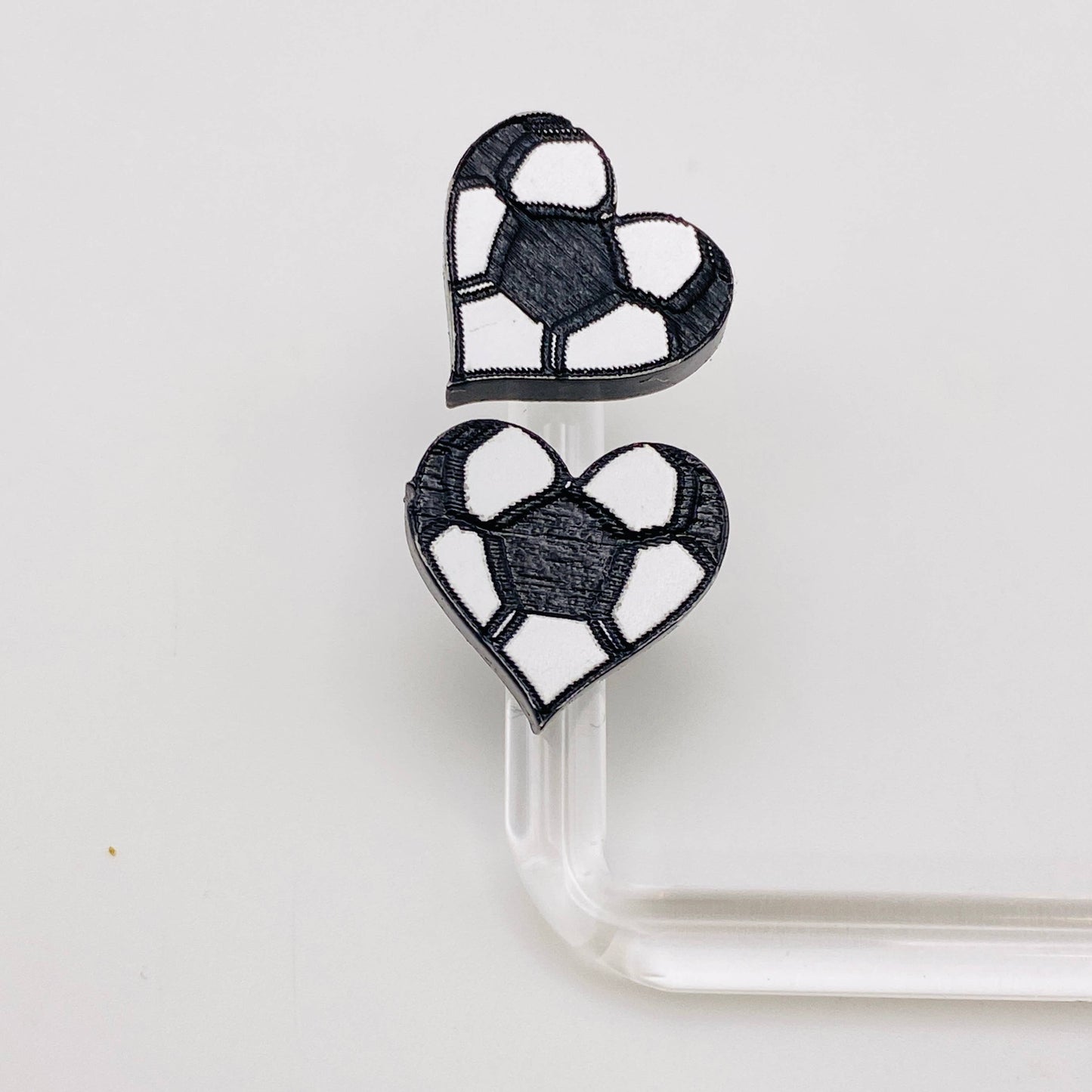 SOCCER HEART STUDS